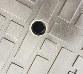 7-Locking Hole